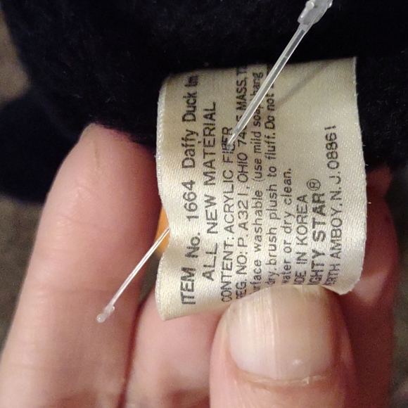 Vintage 1989 Daffy Duck Warner bros Hand puppet - Picture 3 of 4